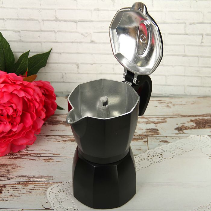 Кофеварка гейзерная 300 мл "Блэк"