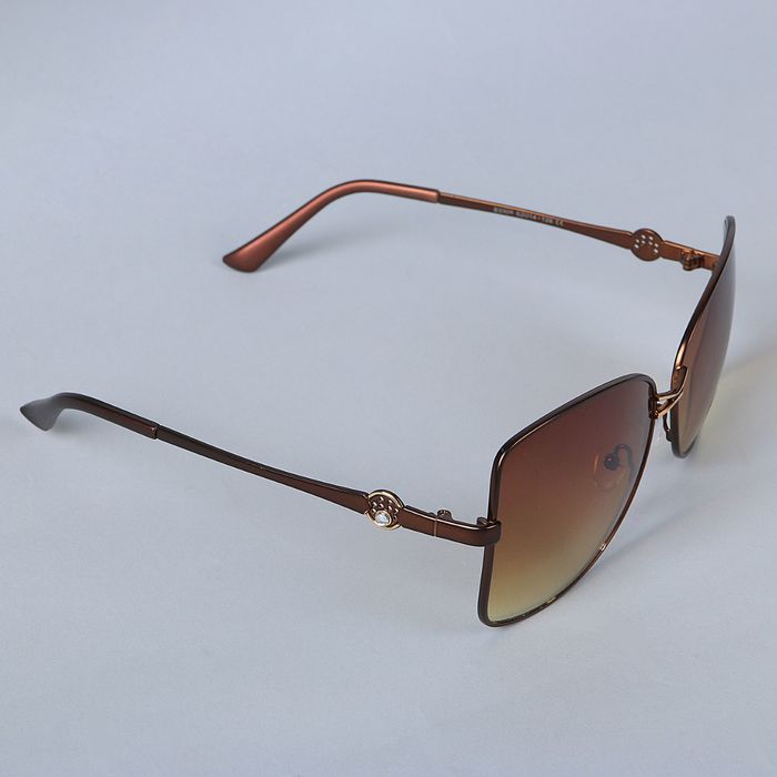 Очки солнцезащитные Оверсайз. Оправа коричневая тонкая, линзы микс 3х5,5х14,5см