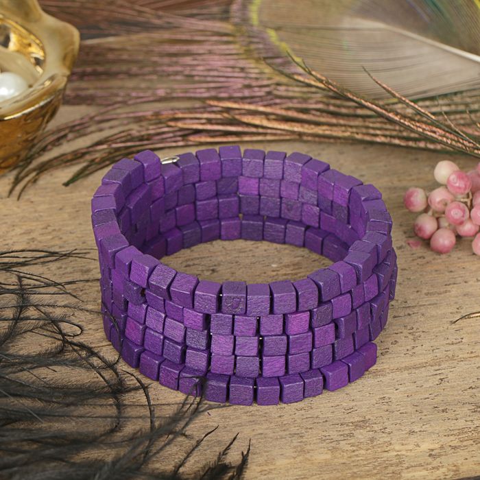 Браслет-пружинка "Деревянный кубик" 4 ряда, цвет фиолетовый