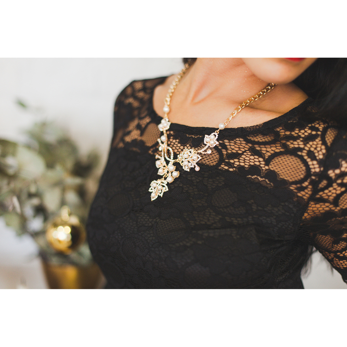 Колье "Листопад", цвет белый в золоте