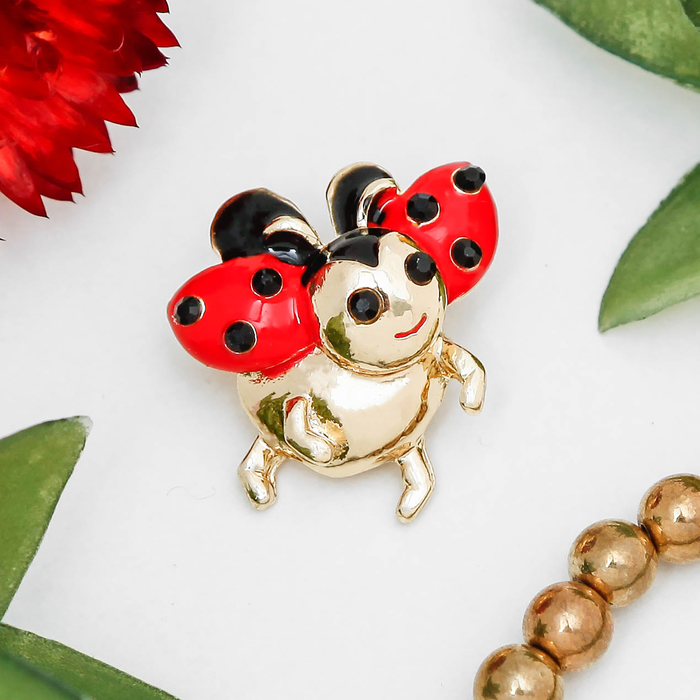 Брошь "Божья коровка в полете", цвет красно-черный в золоте