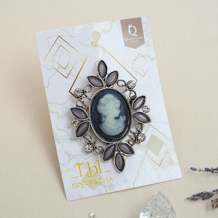 Брошь "Камея" с листочками", цвет бело-серый в серебре