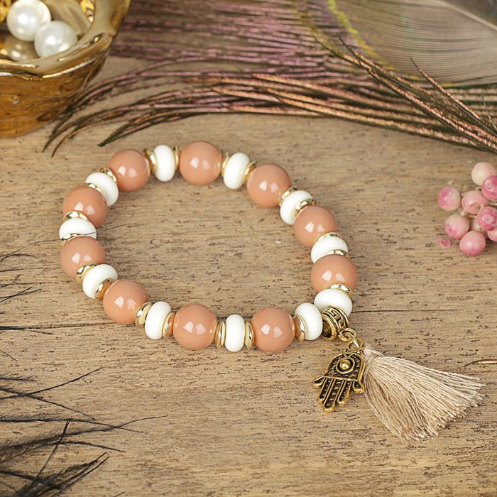 Браслет пластик "Бусины" рука хамса, цвет бежево-белый