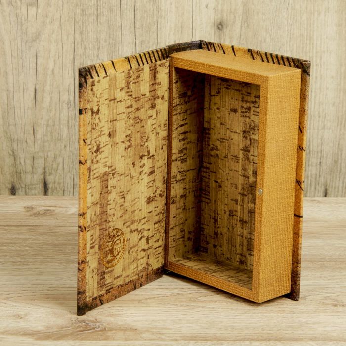 Шкатулка-книга дерево "Маленькая барышня" кожзам 21х13х5 см