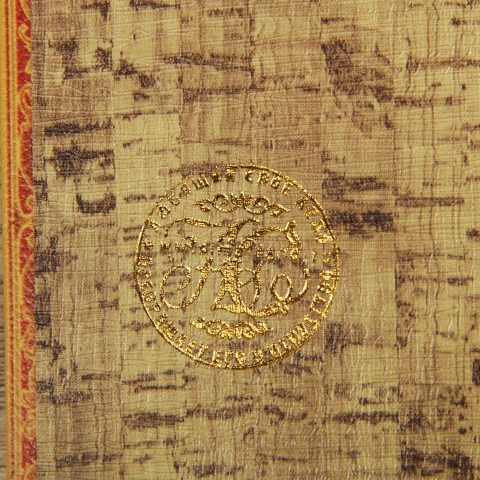 Шкатулка-книга дерево "Цветочные орнаменты" кожзам 21х13х5 см