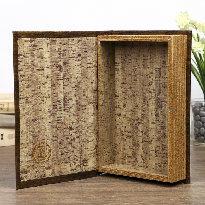 Шкатулка-книга дерево "Вельможа" кожзам 24х16х5 см