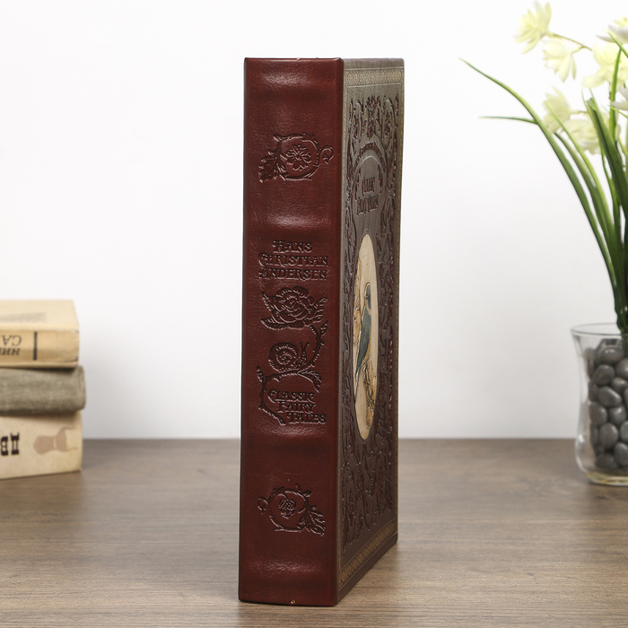 Шкатулка-книга дерево "Сказки Андерсена" кожзам 24х16х5 см