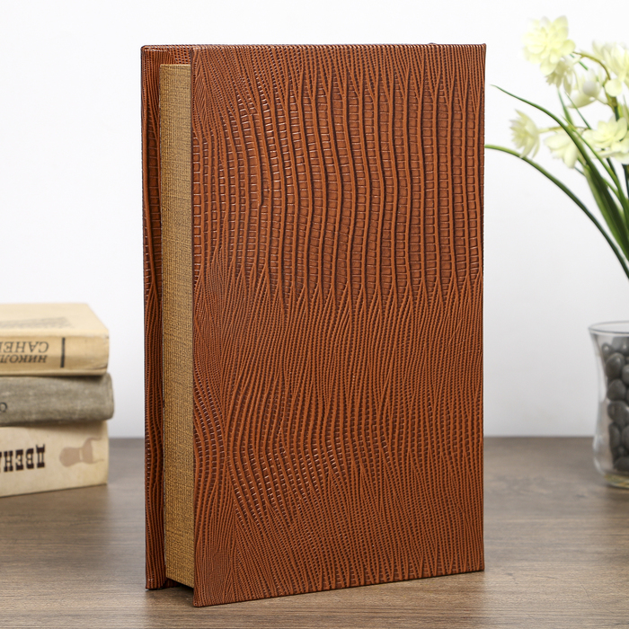 Шкатулка-книга дерево "Герцогиня" кожзам 26х17х5 см