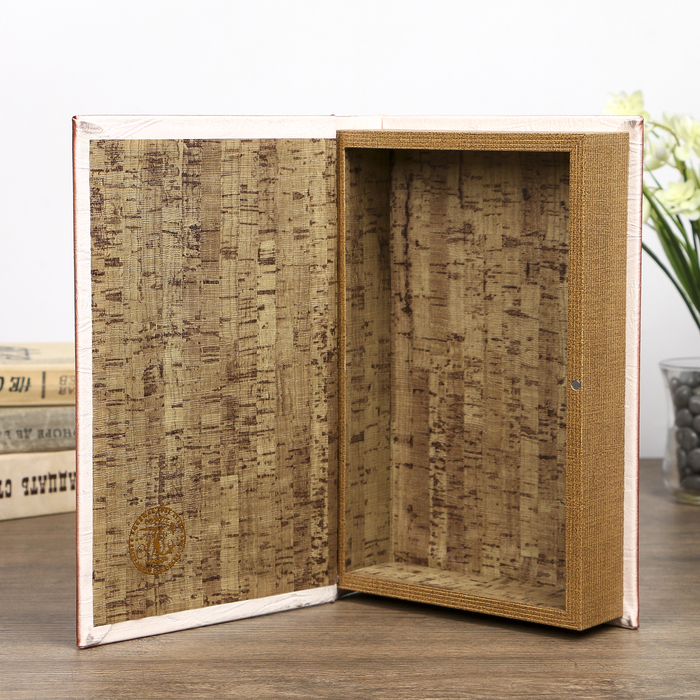 Шкатулка-книга дерево "Аристократ" кожзам 26х17х5 см