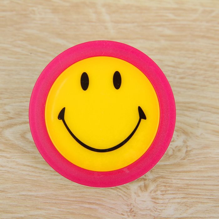 Ночник пластик "Смайлик" 2,5х6,4х6,4 см