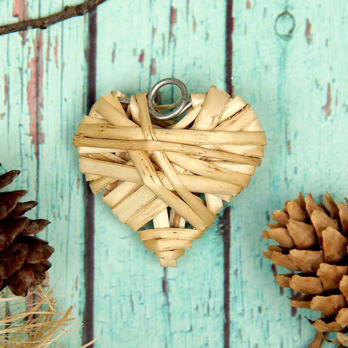 Основа для творчества и декорирования "Сердце" с подвесом, размер 1 шт 5*5 см, цвет бежевый