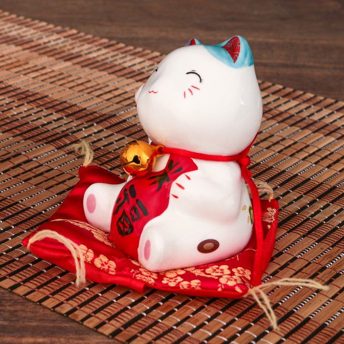 Копилка керамика "Манэки-нэко на подушечке" 8,5 см