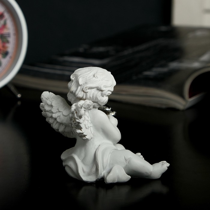 Сувенир полистоун "Белоснежный ангел с музыкальным инструментом" МИКС 8х7х6 см