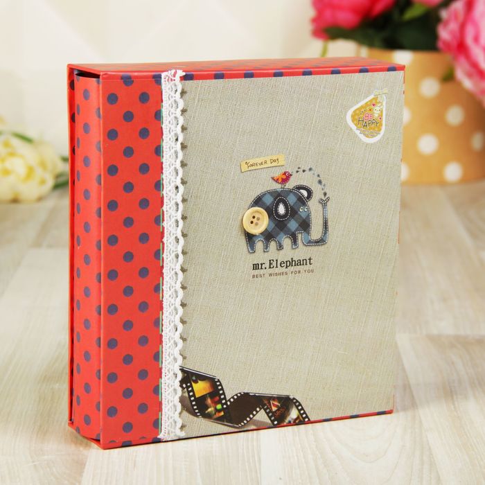 Фотоальбом на 50 фото 13х18 см "Зверята из заплаток" МИКС 21х19х5,5 см, в коробке