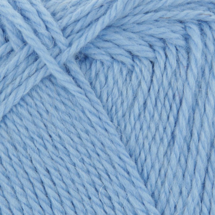 Пряжа "Конкурентная" 50% имп.шерсть, 50% акрил 250м/100гр (520-Голубая пролеска)