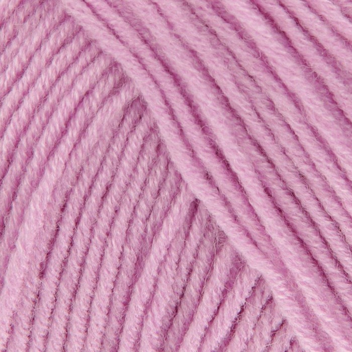 Пряжа "Перспективная" 50% меринос. шерсть, 50% акрил объёмный 270м/100гр (389-Св.фиалка)