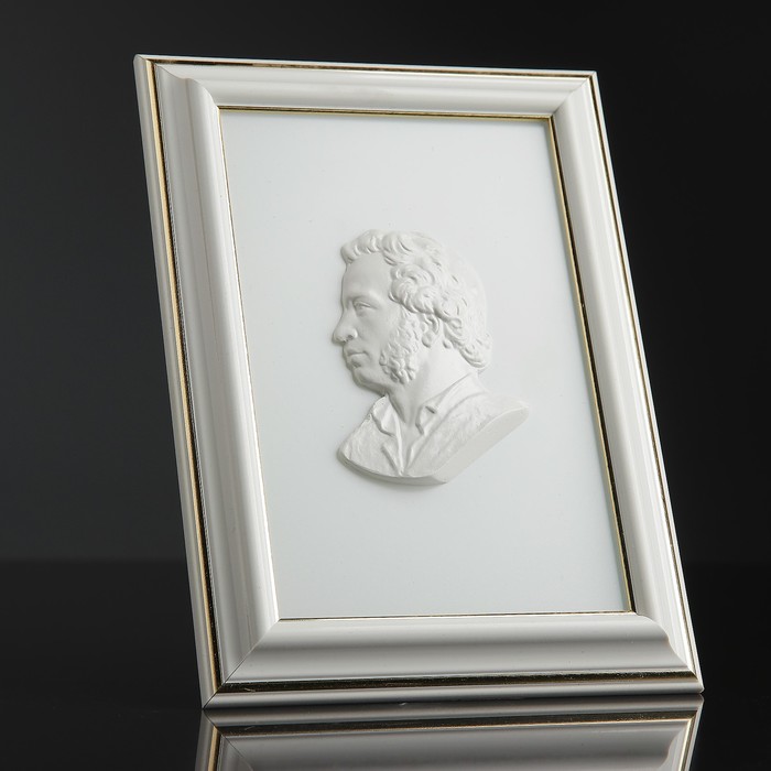 Барельеф фоторамка "Пушкин" белый МИКС, 18.5× 13.5× 1.5 см