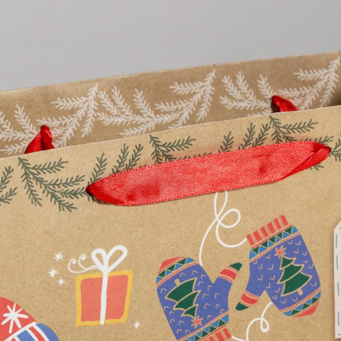 Пакет крафтовый вертикальный «Теплого счастья!», 23 × 27 × 8 см