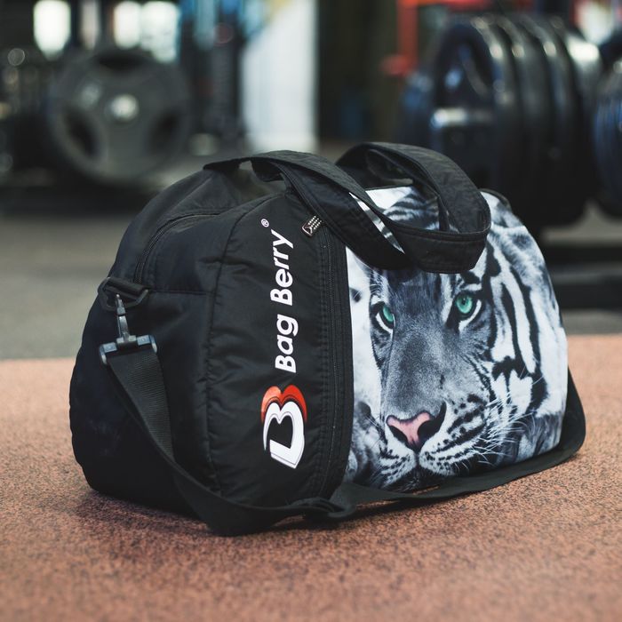 Сумка спортивная на молнии "Фитнес", 1 отдел, наружный карман, регулируемый ремень, цвет чёрный