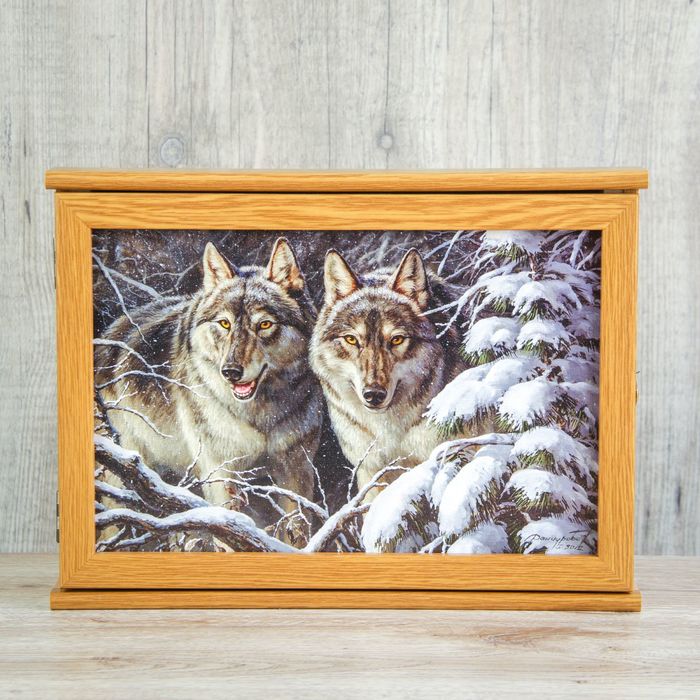 Ключница "Волки"  вишня 24х34 см