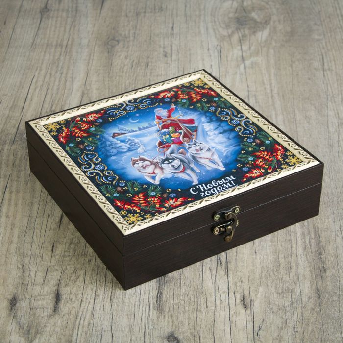 Шкатулка "С Новым годом" венге 20х20х6,5 см