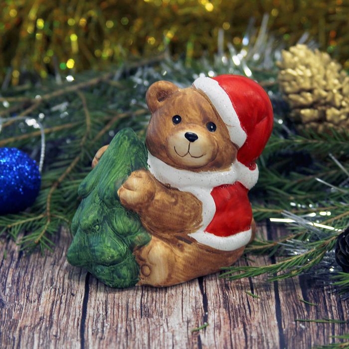 Сувенир керамика "Мишка в костюме деда мороза с ёлочкой" 7,5х8,5х6,2 см