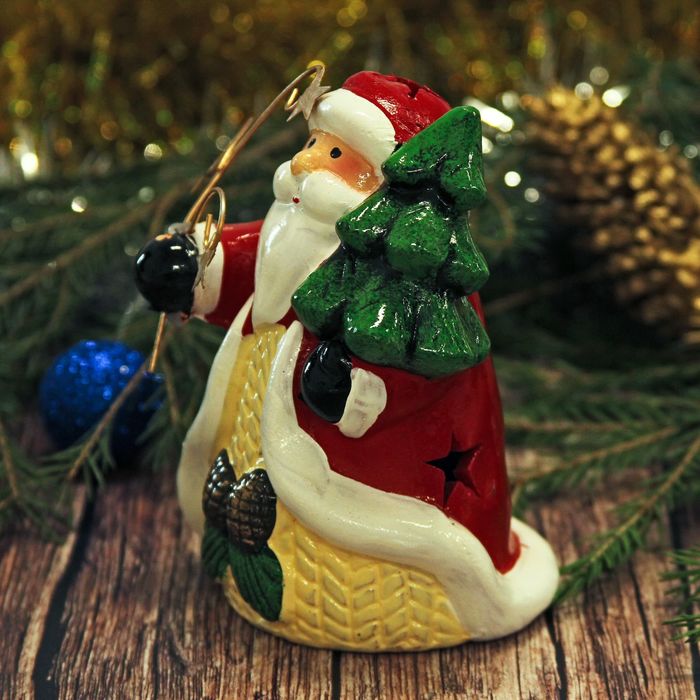 Сувенир керамика световой "Дед Мороз в красной шубе с ёлкой и звездным посохом" 11,5х8,5х7 см 1873