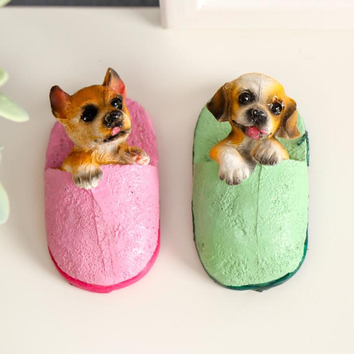 Сувенир полистоун "Пёсик в тапочке" МИКС 4х6,6х3,5 см