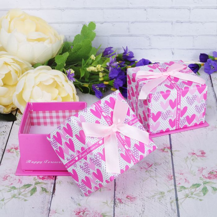Коробочка подарочная под набор "Сердечки" с бантом 8,5*8,5*5, цвет розовый, вставка белая