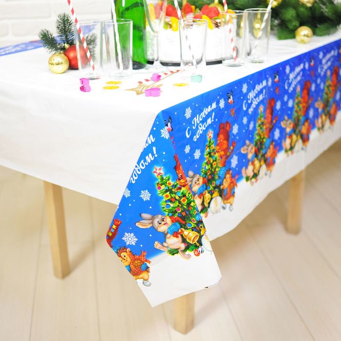 Скатерть "С Новым Годом"зверята, 180 х 137см