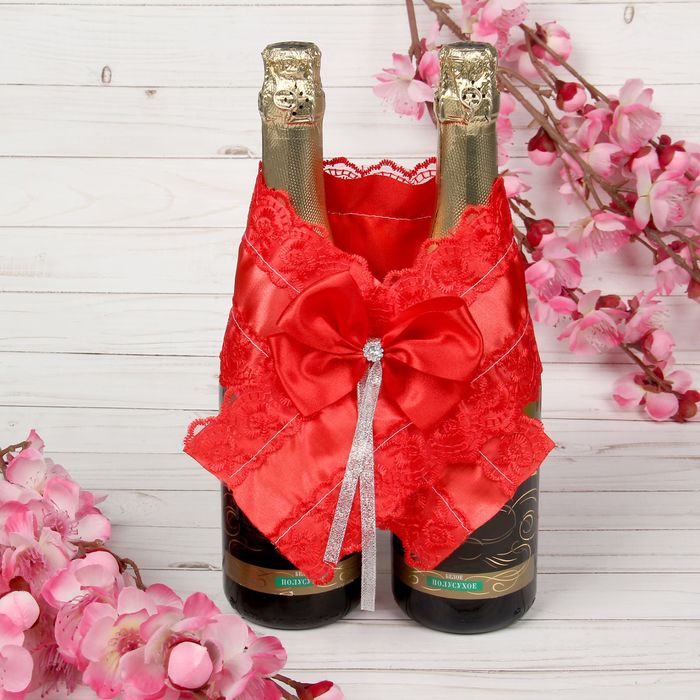 Одежда для шампанского "Бант кружевной свадебный", красная
