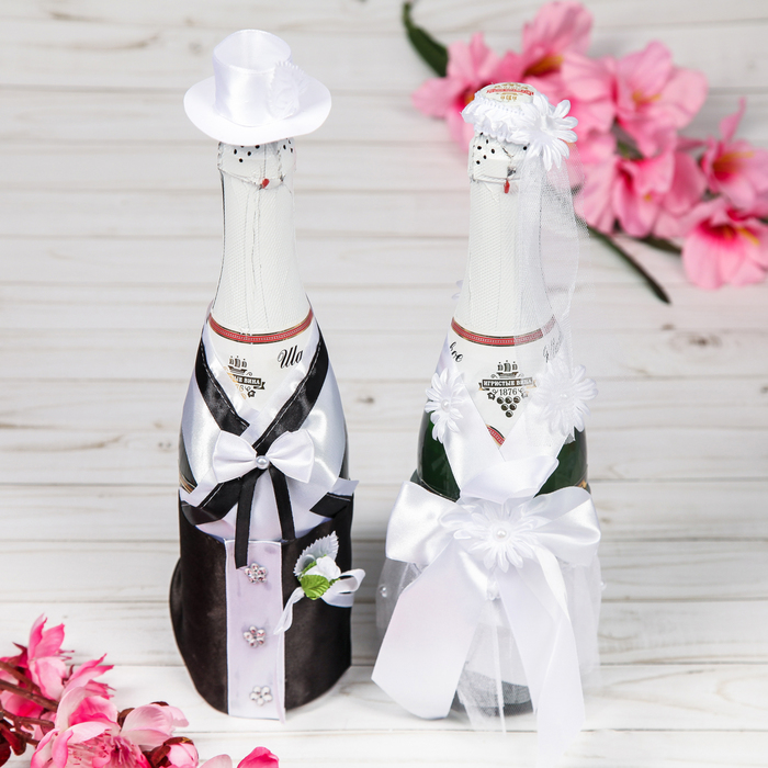 Одежда для шампанского "Новобрачные", белый/черный