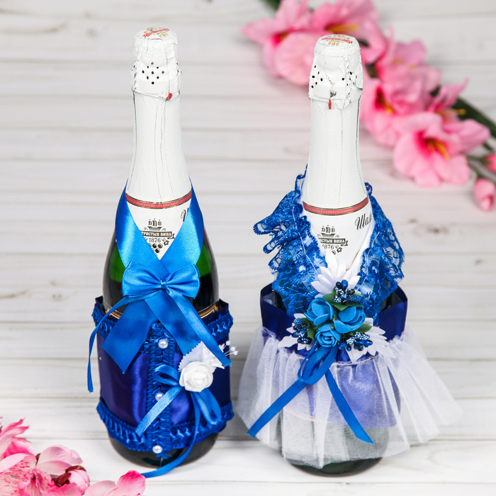 Одежда для шампанского "Молодожёны", белый/синий, кружева, шляпки