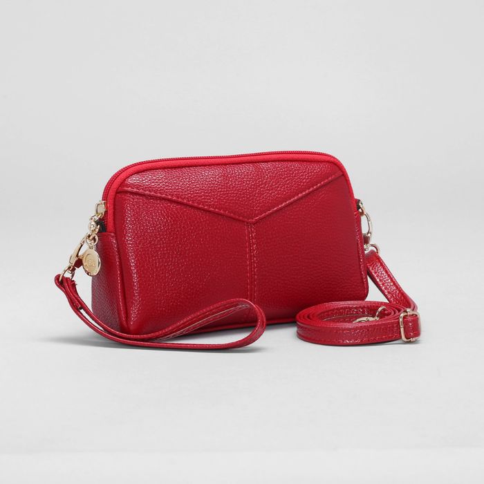 Сумка женская, отдел на молнии, наружный карман, регулируемый ремень, цвет красный