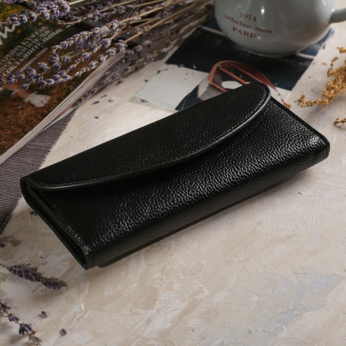 Кошелёк женский на клапане, 2 отдела, вкладыш для карт, отдел для монет, цвет чёрный