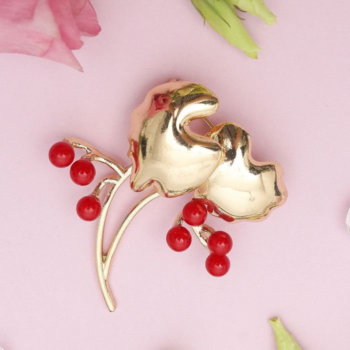 Брошь &quot;Веточка ягодная&quot;, цвет красный в золоте