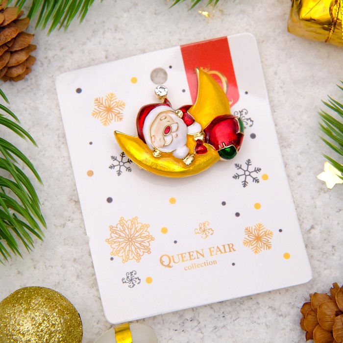 Брошь "Новогодняя сказка" Дед Мороз на луне, цветная в золоте