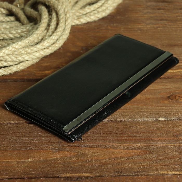 Кошелёк женский на клапане, 4 отдела, для карт, цвет чёрный