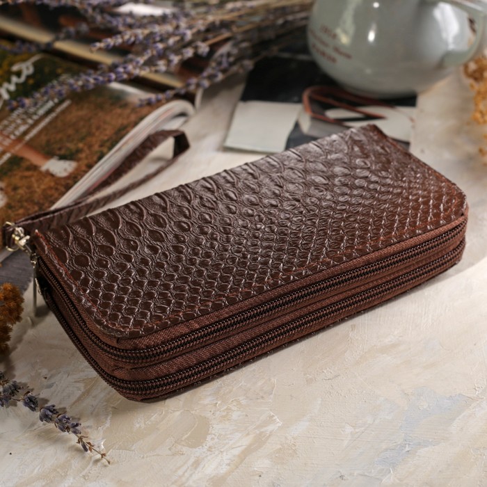 Кошелёк женский на молнии, с ручкой, 5 отделов, отдел для карт, цвет коричневый