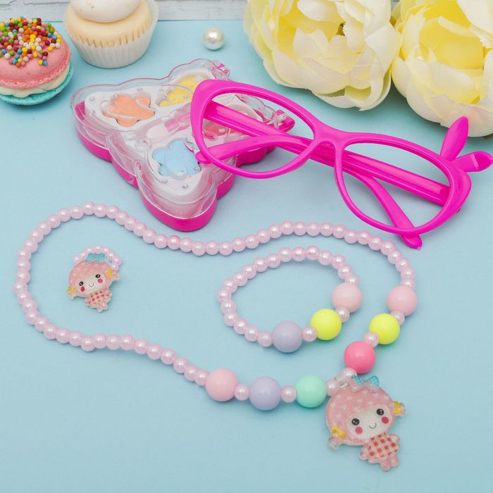 Набор детский "Выбражулька" 5 предметов: блеск для губ, очки, бусы, браслет, кольцо, цвет МИКС, форма МИКС
