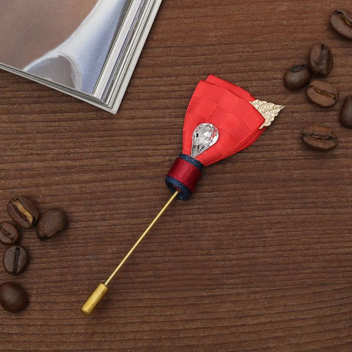 Булавка "Феррари", 9 см, цвет красный в золоте