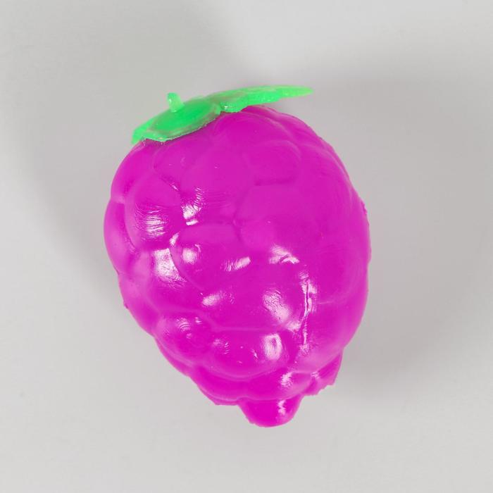 Мялка с водой "Ягодка", цвета МИКС