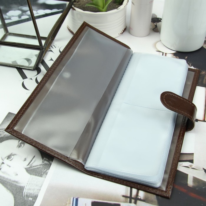 Визитница на кнопке, 2 ряда, цвет коричневый