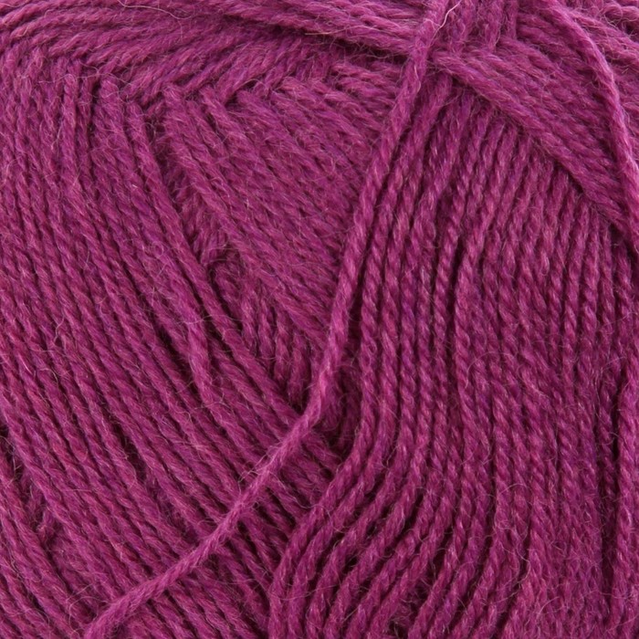 Пряжа "Кроссбред Бразилии" 50%меринос.шерсть, 50% акрил 500м/100гр (567-Т.фиалка)