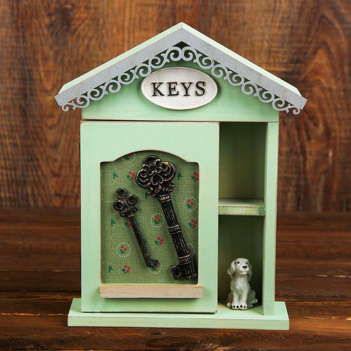 Ключница дерево с полочкой "Ключи от дома и пёсик" 26,5х21,5х6 см