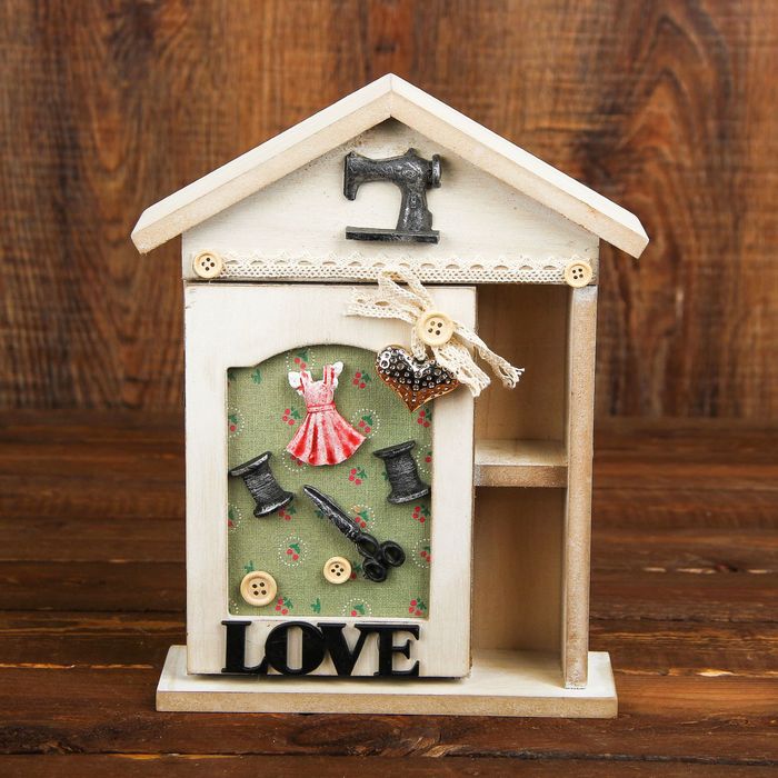 Ключница дерево с полочкой "Рукодельница" МИКС 26,5х21,5х6 см