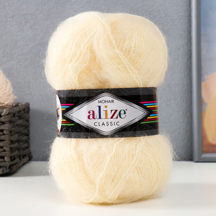 

Пряжа "Mohair classic" 25% мохер, 24% шерсть, 51% акрил 200м/100гр (01 кремовый)