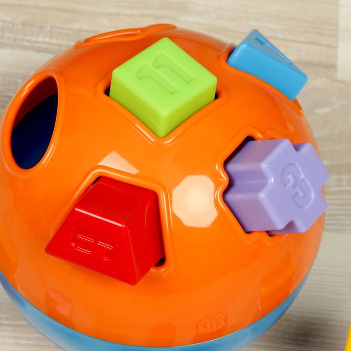 Развивающая игрушка-сортер "Умный шар"