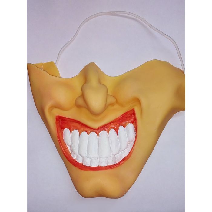 Полумаска латексная Улыбка  цвета МИКС