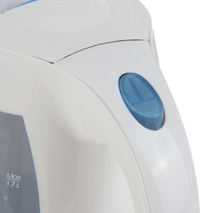 Чайник Magnit RMK-2226, 1.7 л, 2200 Вт, белый